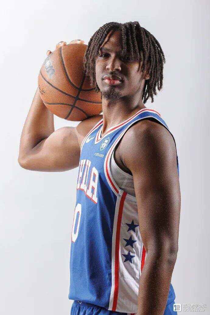 爱游戏-76人队防守崩盘，惨遭对手狂轰猛炸，设计美国分析市场.的简单介绍-爱游戏